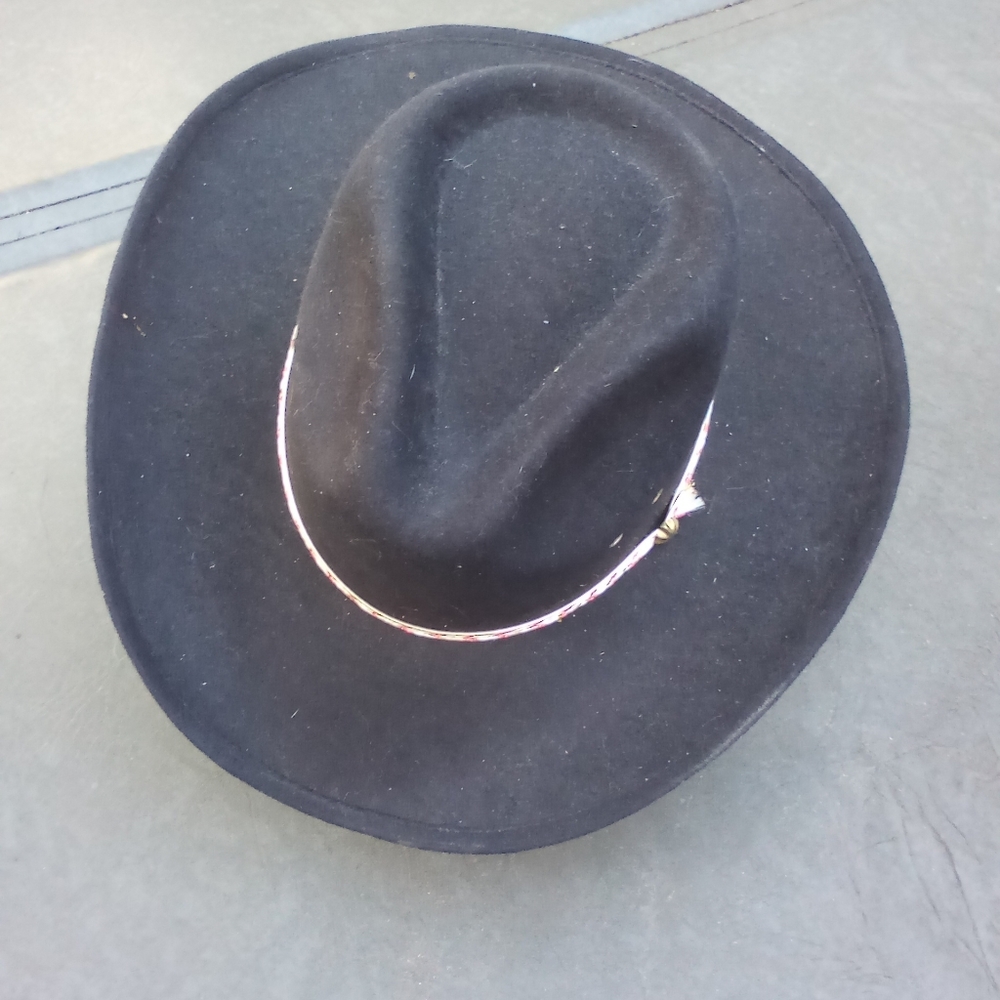 Men's Western style hat